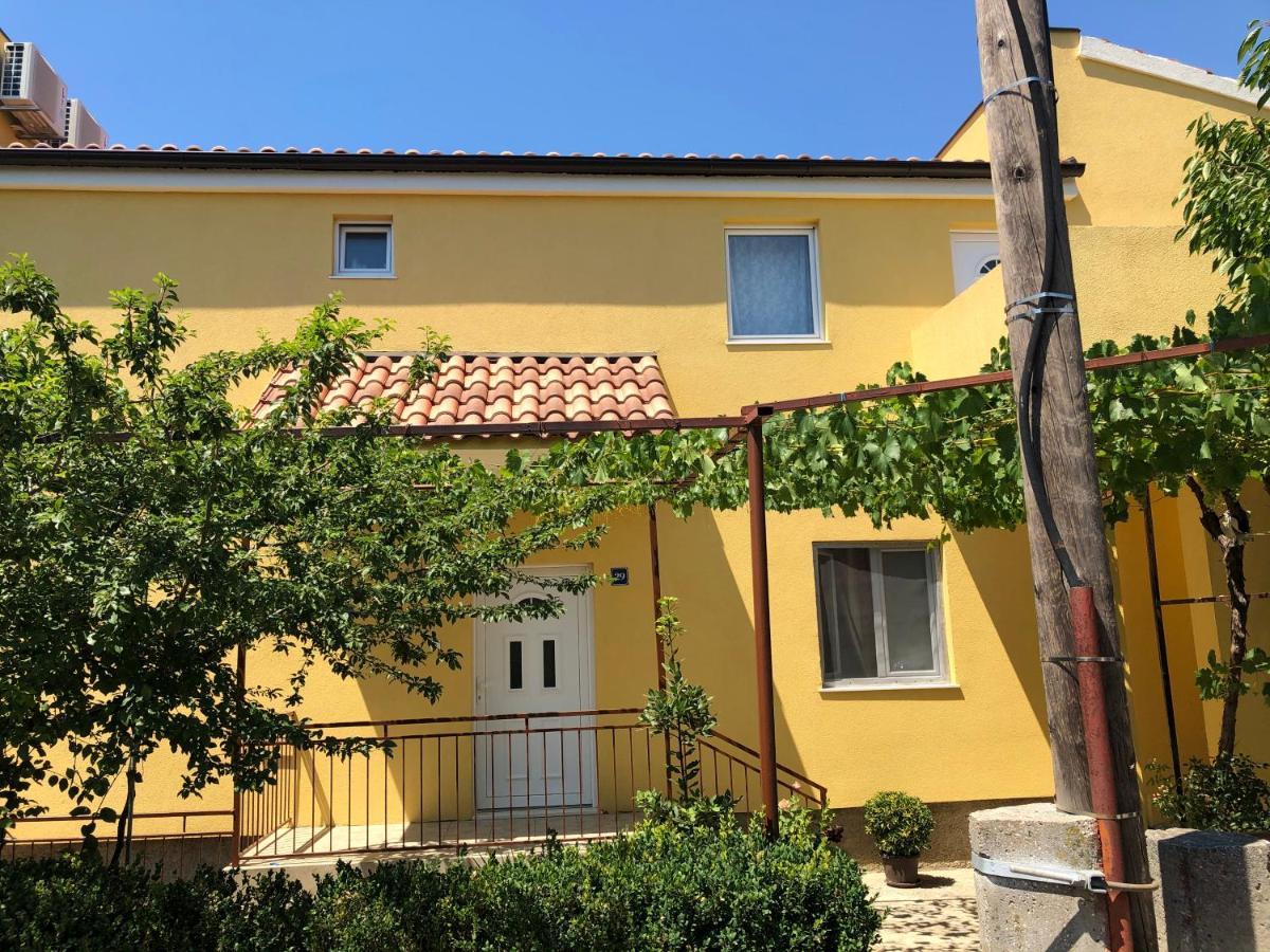 Apartmani Bm Biograd na Moru Kültér fotó