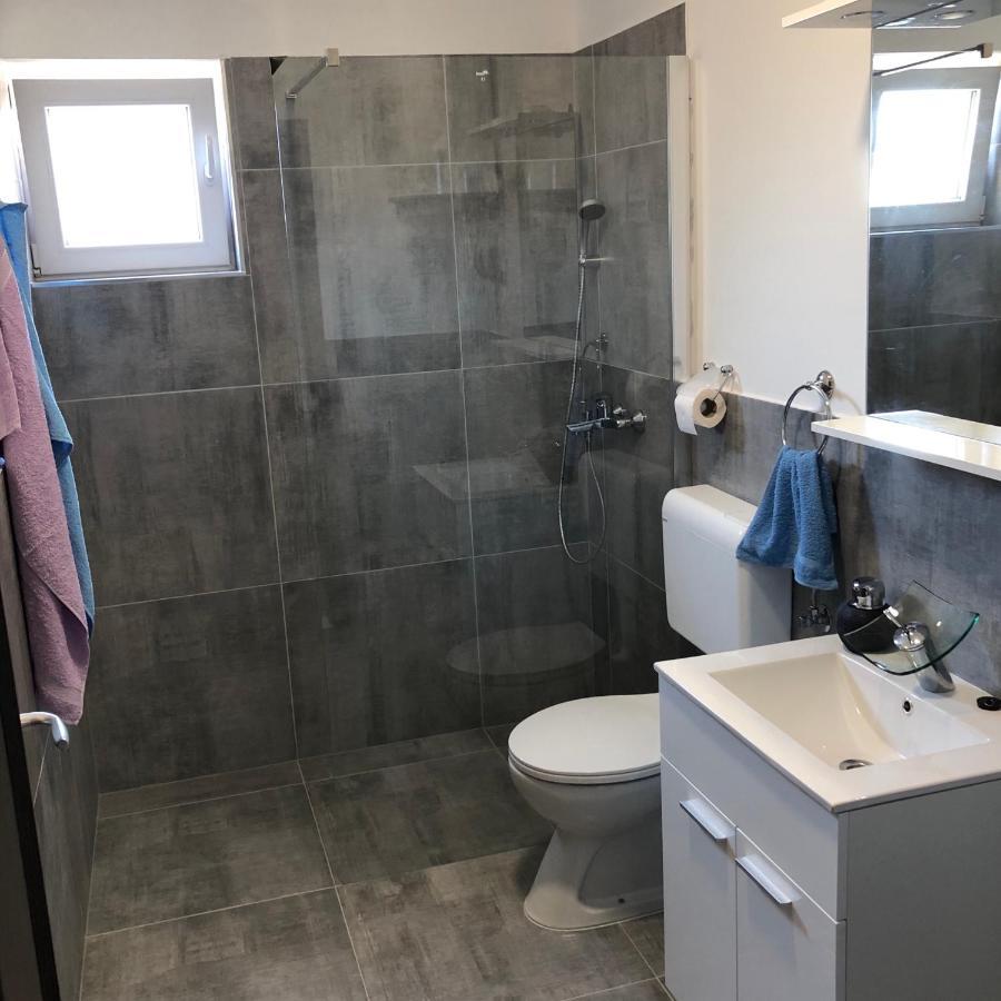 Apartmani Bm Biograd na Moru Kültér fotó