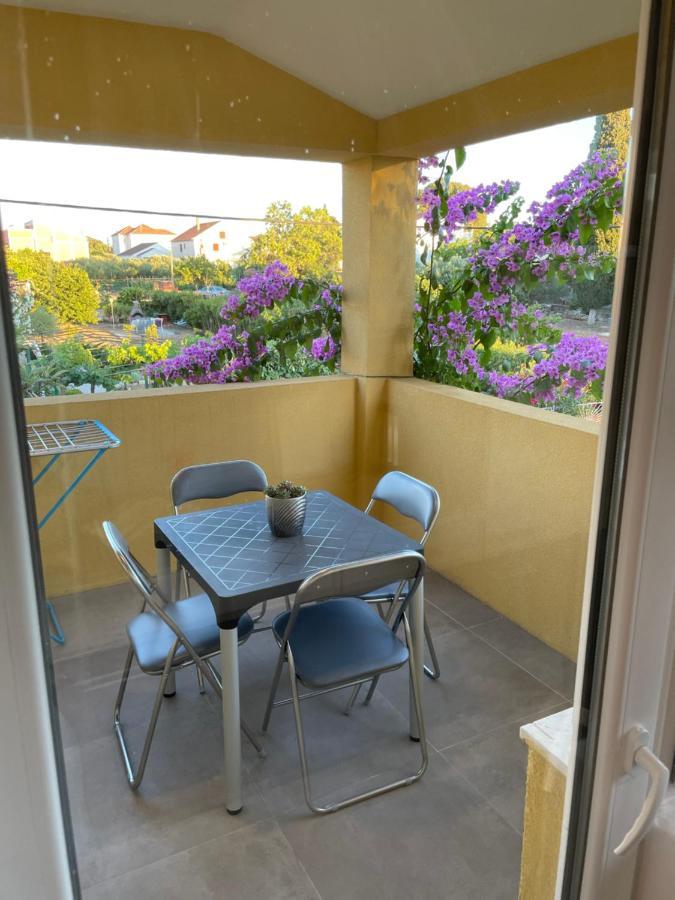Apartmani Bm Biograd na Moru Kültér fotó