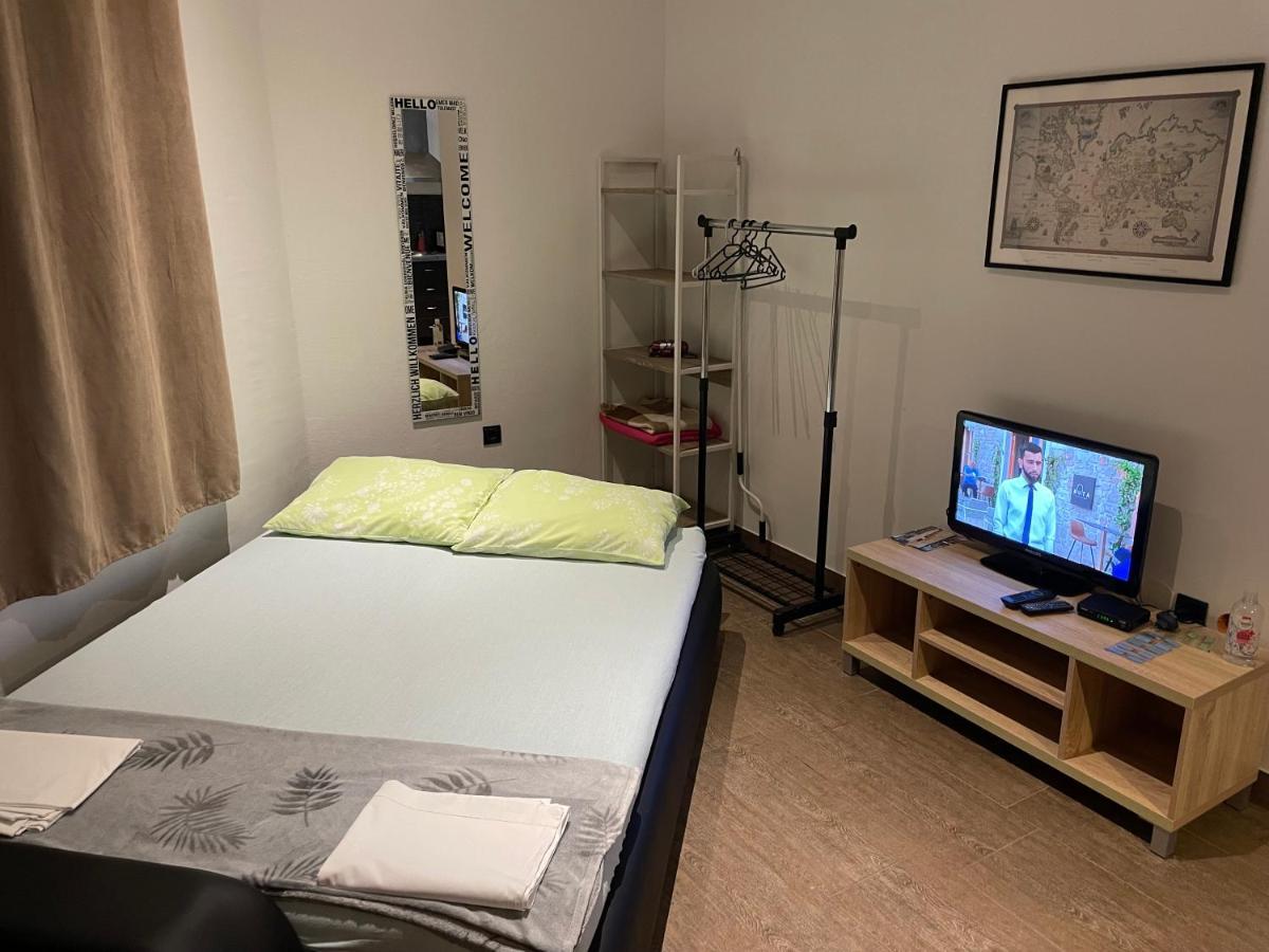 Apartmani Bm Biograd na Moru Kültér fotó
